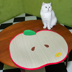 ZEZE Apple-Shaped Woven Rush Grass Pet Mat