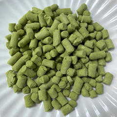 PAWDRY 鹏禹天派 Freeze-Dried Cat Grass & Chicken Treats 150g-PETROOM