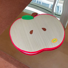 ZEZE Apple-Shaped Woven Rush Grass Pet Mat