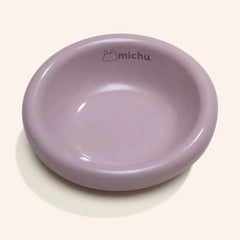 Michu Wide and Shallow Ceramic Pet Bowl in soft lavender color, designed to prevent whisker fatigue for cats.