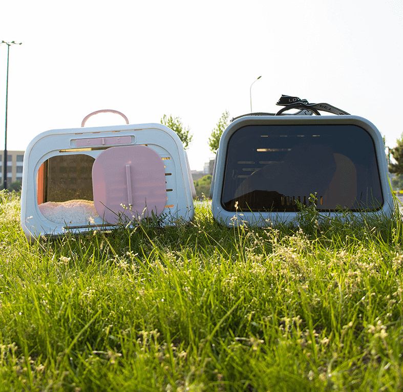 Premium Cat Carrier with Temperature & Humidity Indicator – Safe & Stylish Travel Bag-Petroom