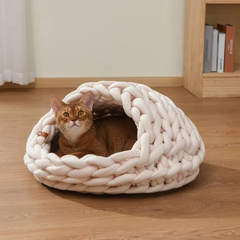 Michu Handmade Luxurious Feline Haven Comfort Cat Bed– Exquisite Design