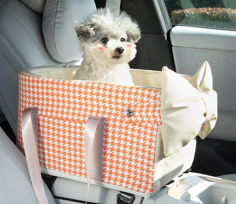 Centre Console Dog Car Seat with Safety Leash & Bow Pillow