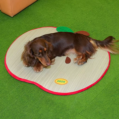 ZEZE Apple-Shaped Woven Rush Grass Pet Mat